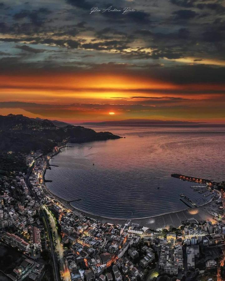 Appartamenti Via Lombardo Giardini Naxos Exterior photo